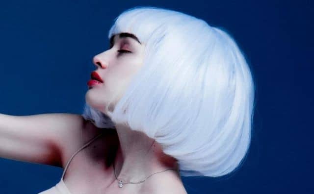 Rêver de cheveux blancs : quelles interprétations, analyses et significations ?