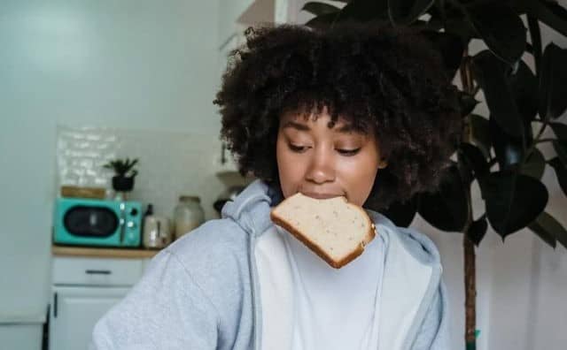 Rêver de manger du pain : quelles interprétations, analyses et significations ?
