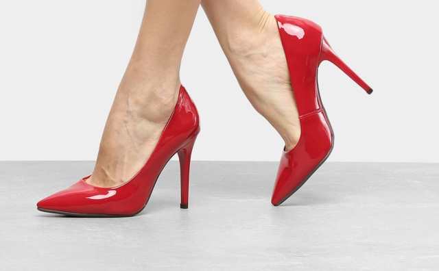 rêver de chaussures rouges