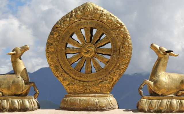 Symbole spirituel de la roue du Dharma:
