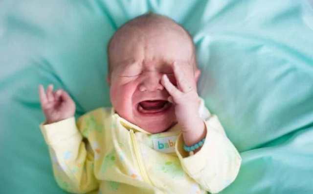 Pourquoi rêver d'un bébé qui pleure ?