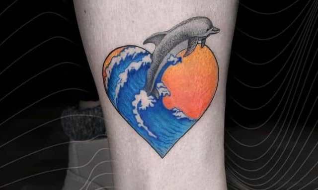 Symbolisme du tatouage de dauphin :