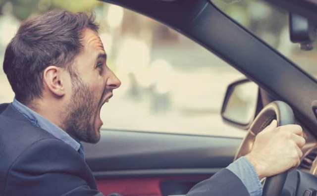 Rêver de voiture sans frein - Comment bien l'interpréter ?