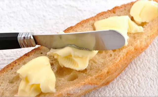 Comment bien interpréter rêver de manger du pain et du beurre ?