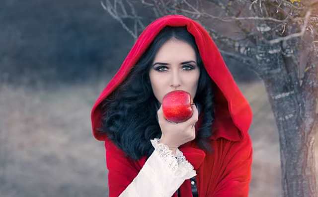 Signification de rêver de sorcières habillées en blanc, noir ou rouge