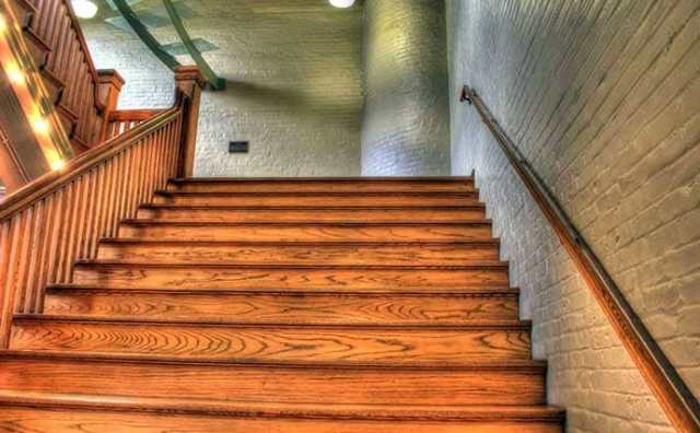 Pourquoi rêver d'escalier en bois ?