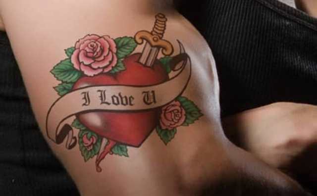 Pourquoi rêver de tatouage sur le bras ?