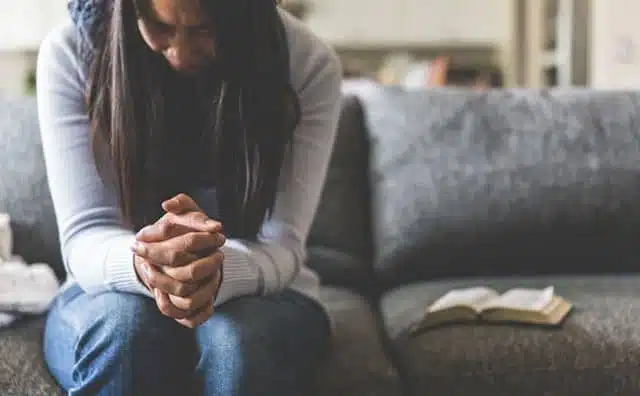 Comment bien prier pour sortir d'une relation conflictuelle :