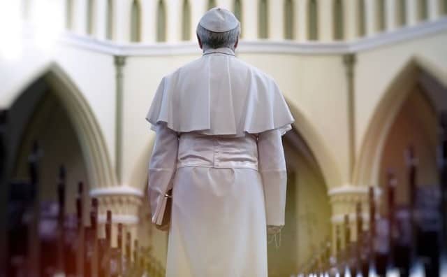 Rêver de pape : quelles interprétations et significations ?
