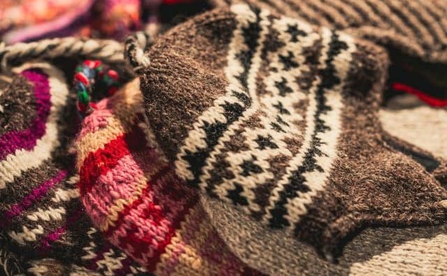 Rêver de bonnet en laine : quelles interprétations, symbolisme et significations ?