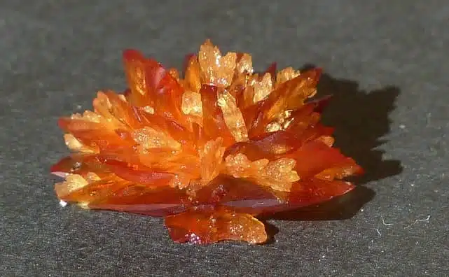 Rêver de cristal orange : quelles interprétations, symbolisme et significations ?