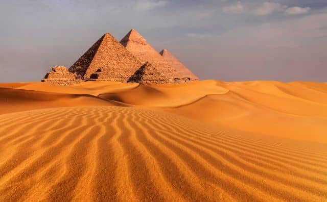 Rêver de pyramides égyptiennes : quelles interprétations, symbolisme et significations ?