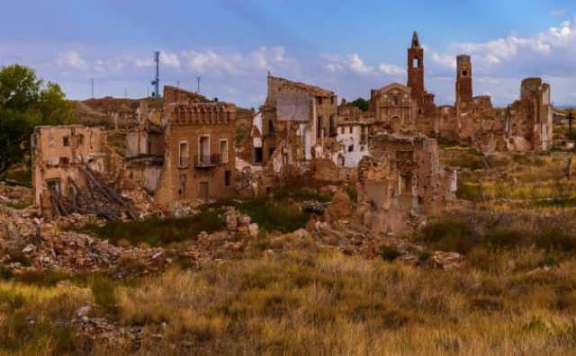 Rêver de villes abandonnées : quelles interprétations, symbolisme et significations ?