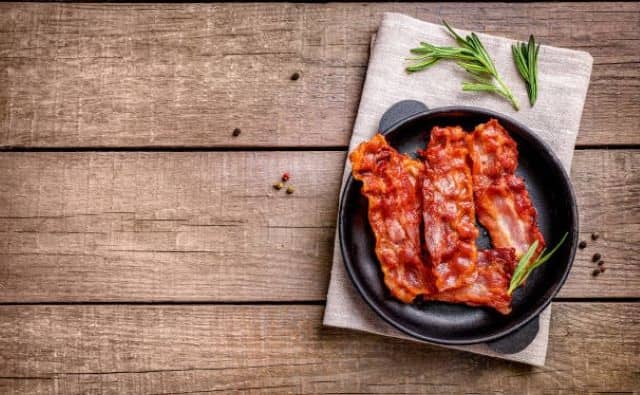 Rêver de bacon : quelles interprétations, analyses et significations ?